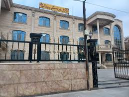 خانه معلم برای چه کسی ساخته شده است